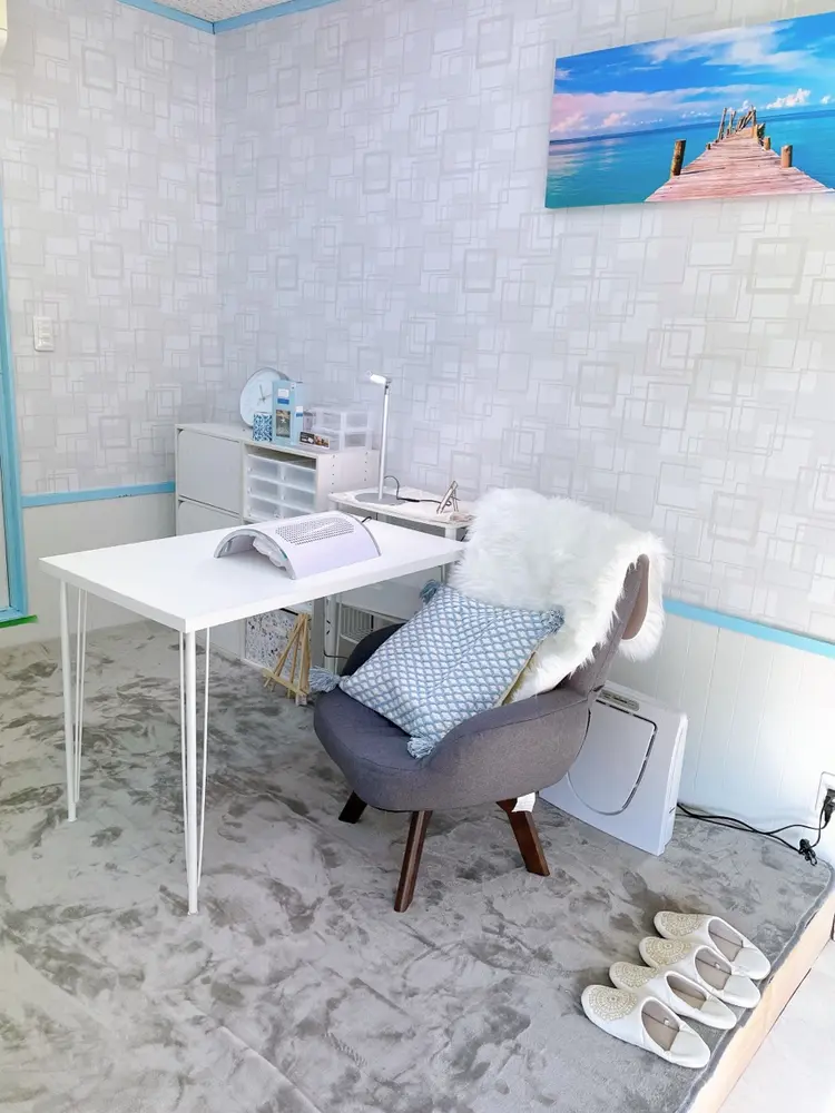 PURE BLUE  NAILの内観・外観1