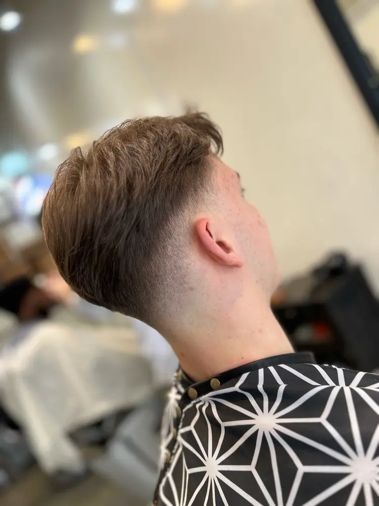 上町理髪店の内観・外観3