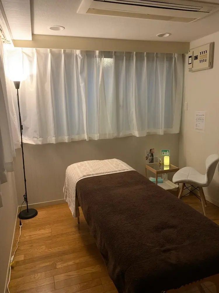 serapiAの内観・外観1