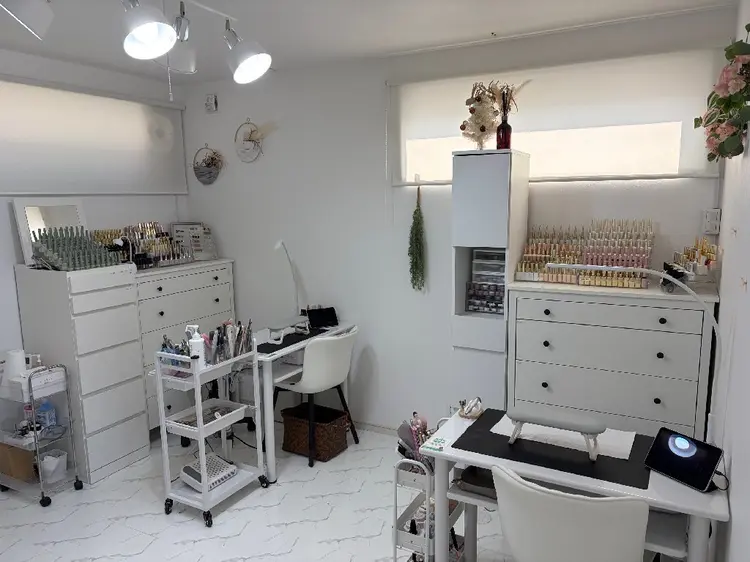 Lunailsalonの内観・外観2