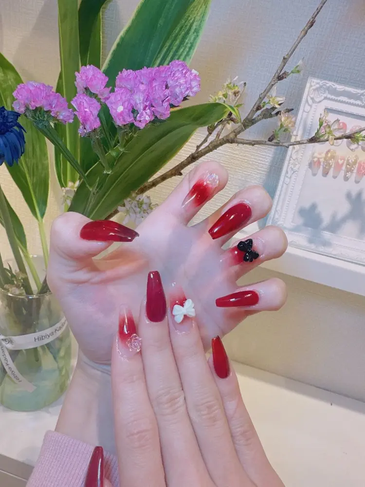 The Nailの内観・外観1