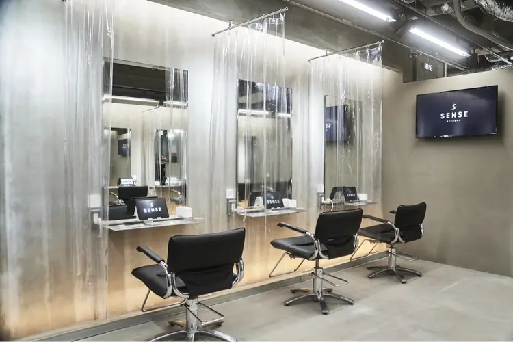 MEN'S HAIR SENSE 神南 【メンズヘア センス 】の内観・外観2