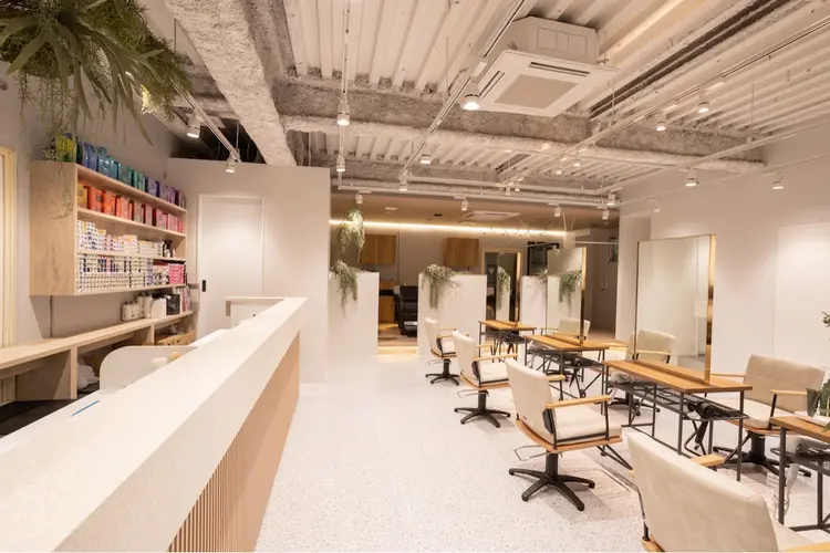 OAKの内観・外観1