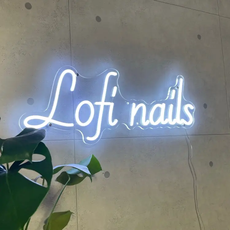 Lofi nails🌿-堅下店-の内観・外観1