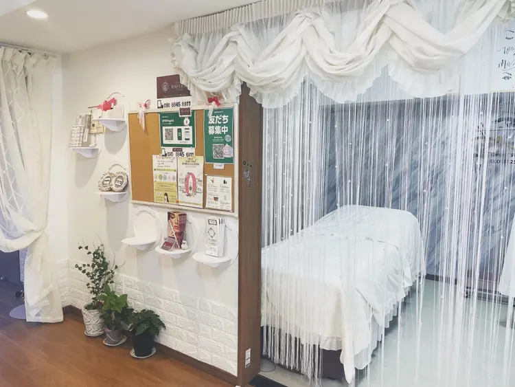 マツエク・まつ毛パーマ専門店Fleur（フルール）の内観・外観1