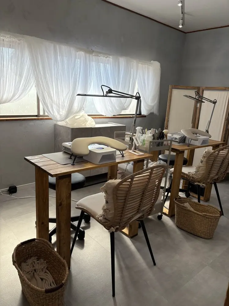 Carina Nailの内観・外観2