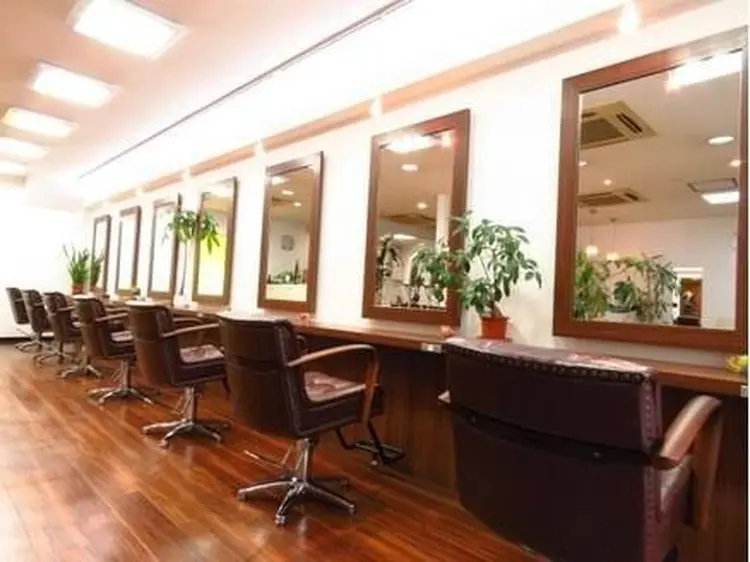 美容室 Vic5の内観・外観1