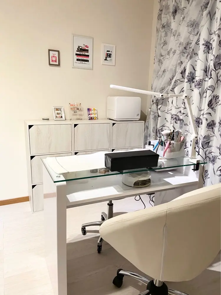 M_nail salonの内観・外観1