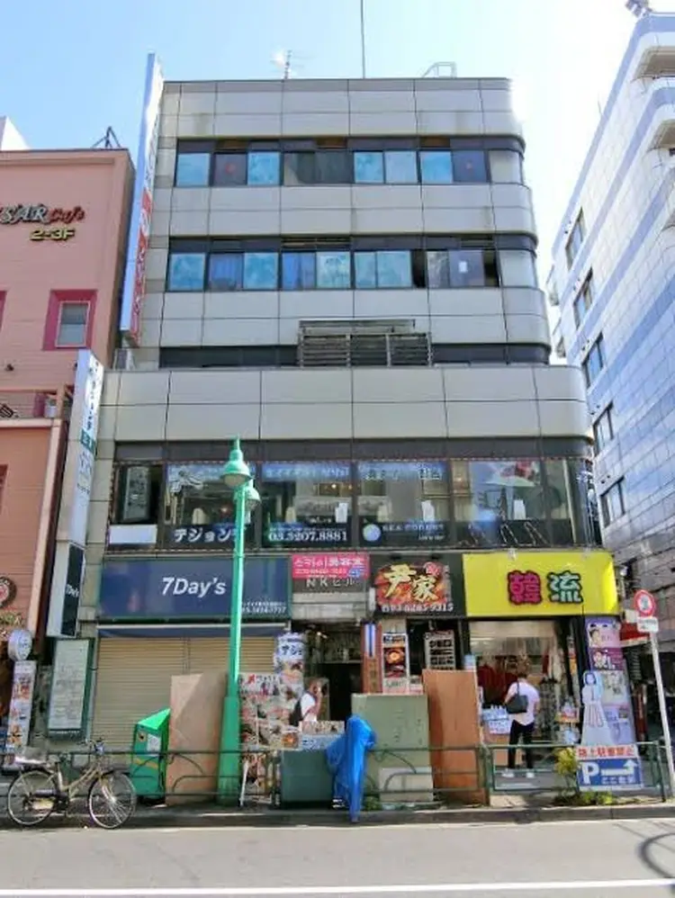 Any_nail新大久保店の内観・外観1