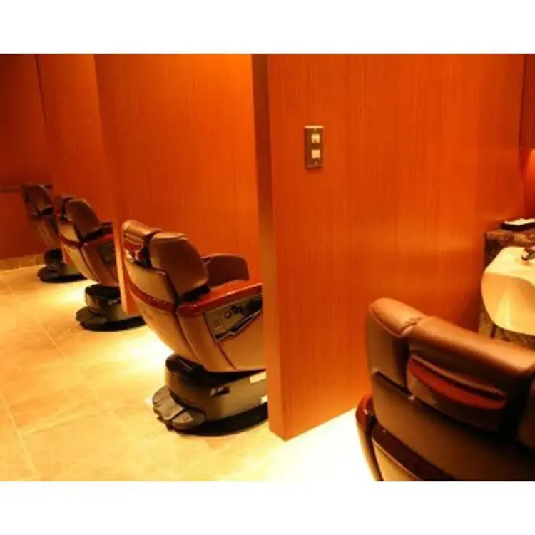 ヘアモードキクチ銀座店の内観・外観1