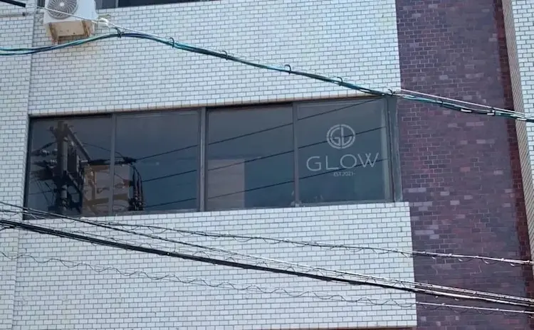 GLOWの内観・外観1