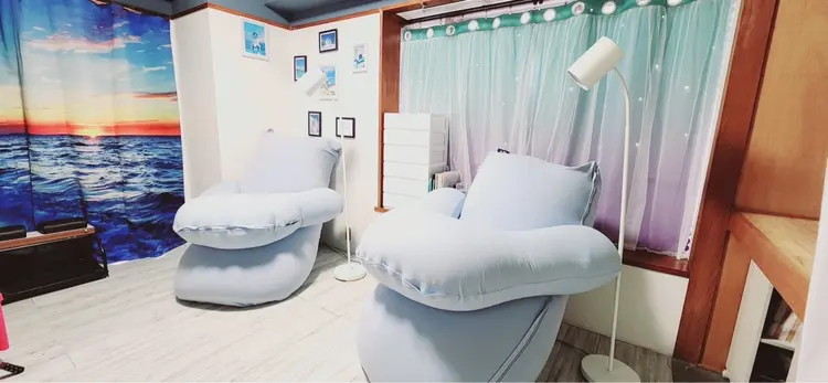 Toujoursの内観・外観1