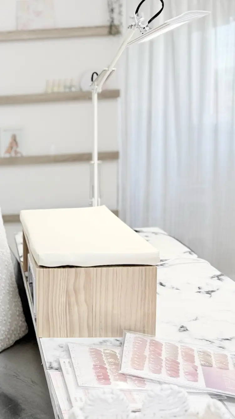 cosmos nailの内観・外観2