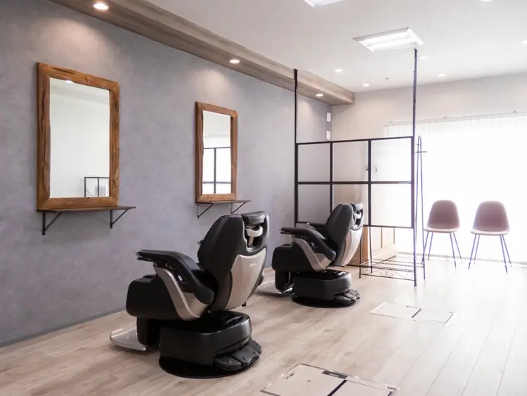 T-broadの内観・外観2