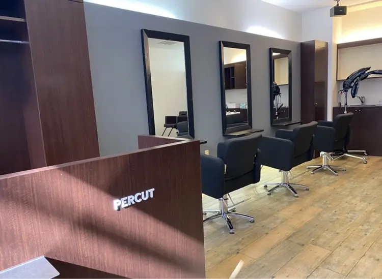 MEN'S HAIR PERCUTの内観・外観2