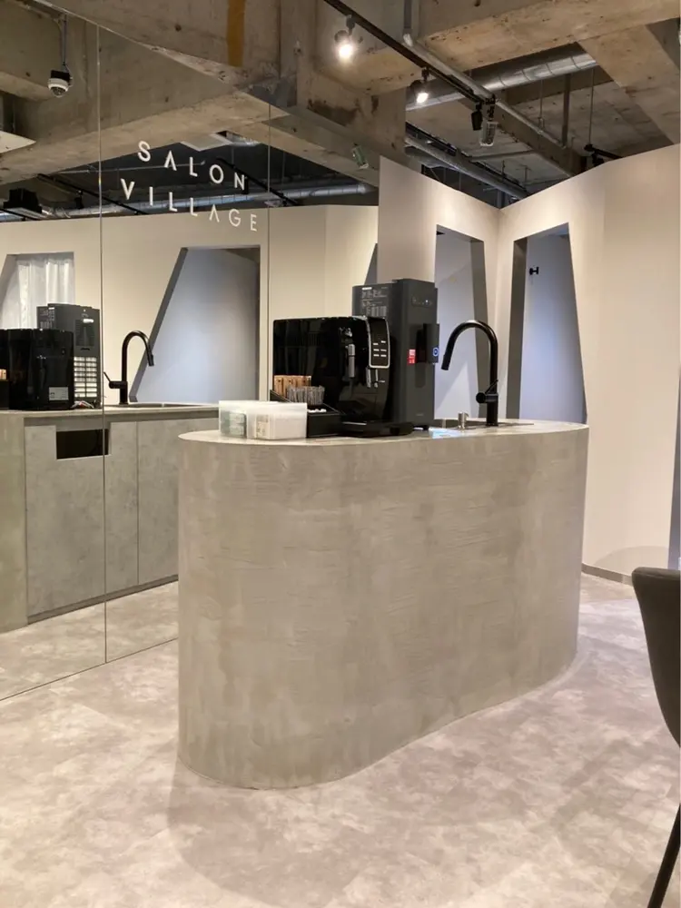 salon village 表参道の内観・外観1
