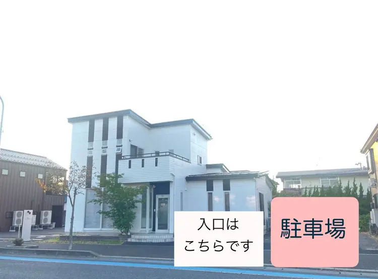 美肌育成専門サロンラクシュミーの内観・外観1