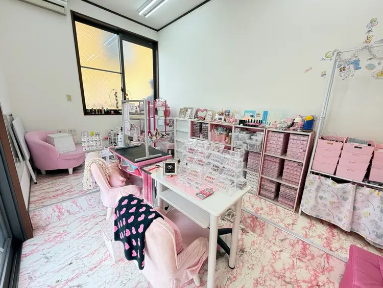 Momo Nailsの内観・外観2