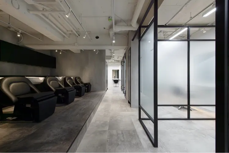 SALOWIN表参道の内観・外観2