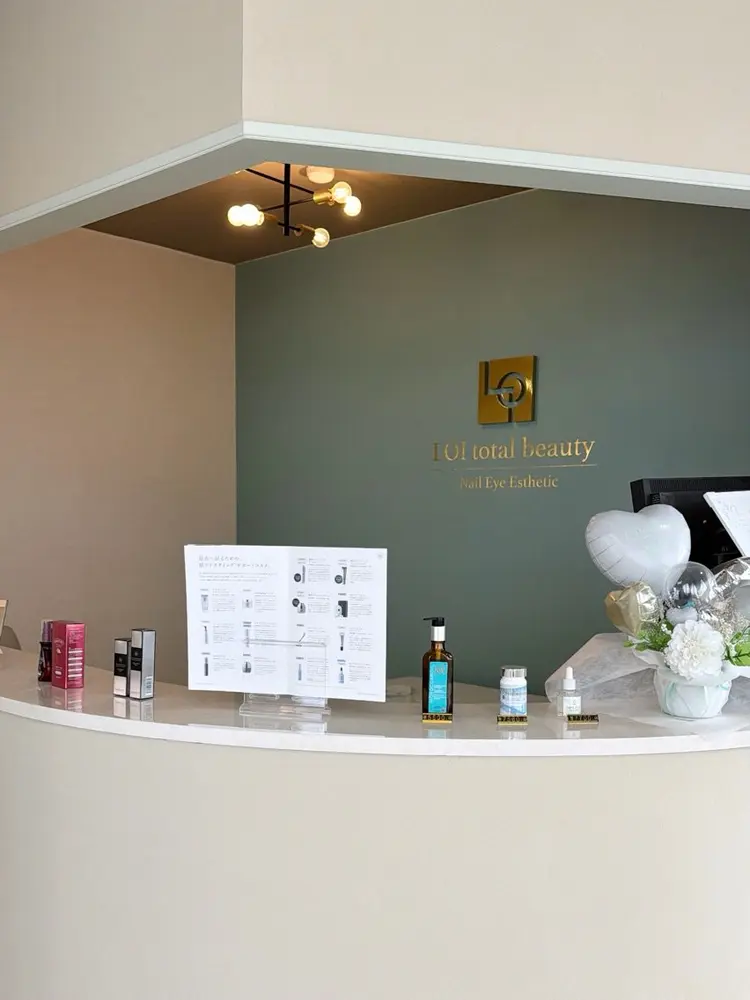 LOI total beauty 初生店の内観・外観1