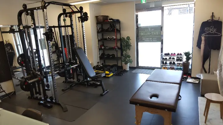 FATSLIMの内観・外観1