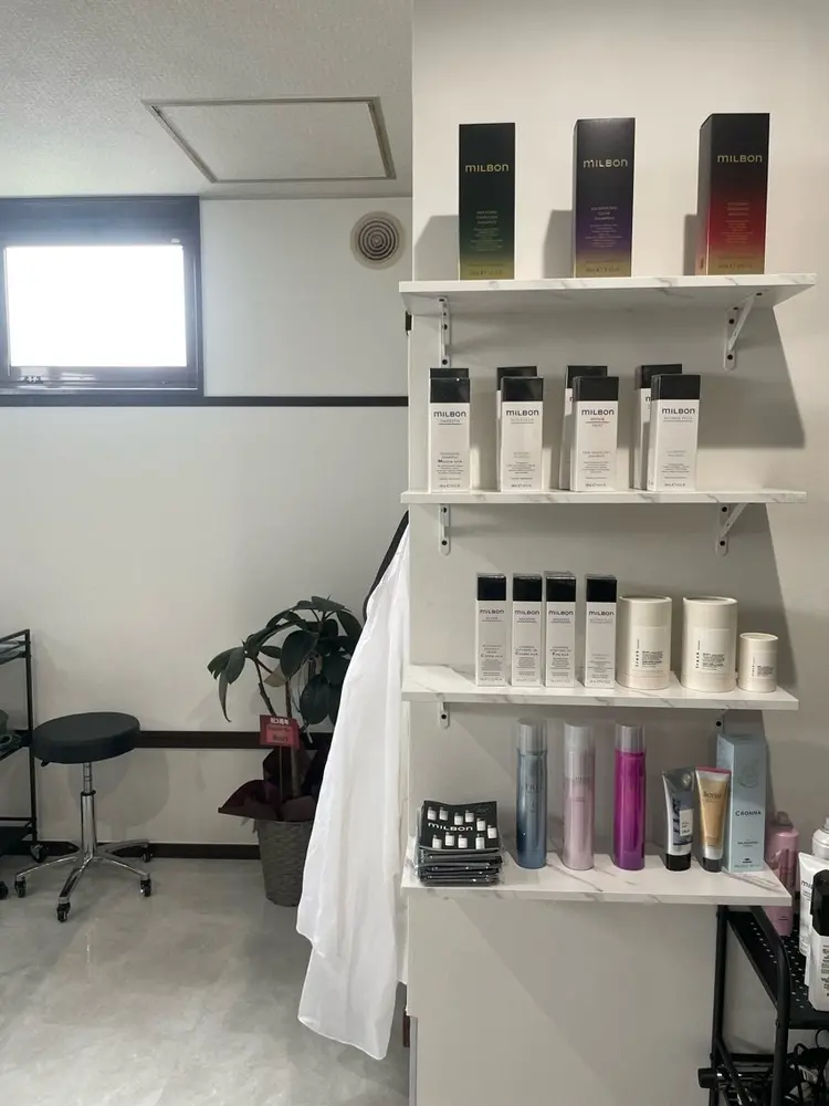hair studio PEACEの内観・外観2