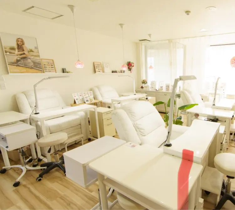 nail salon＆school feliceの内観・外観2
