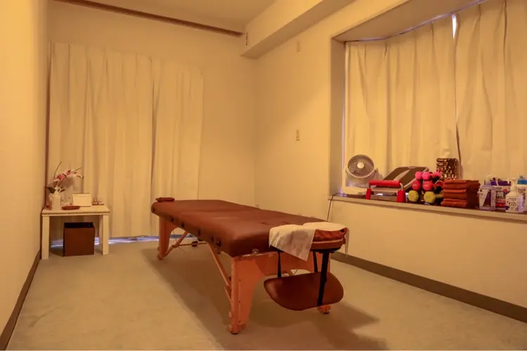 B-impactの内観・外観1