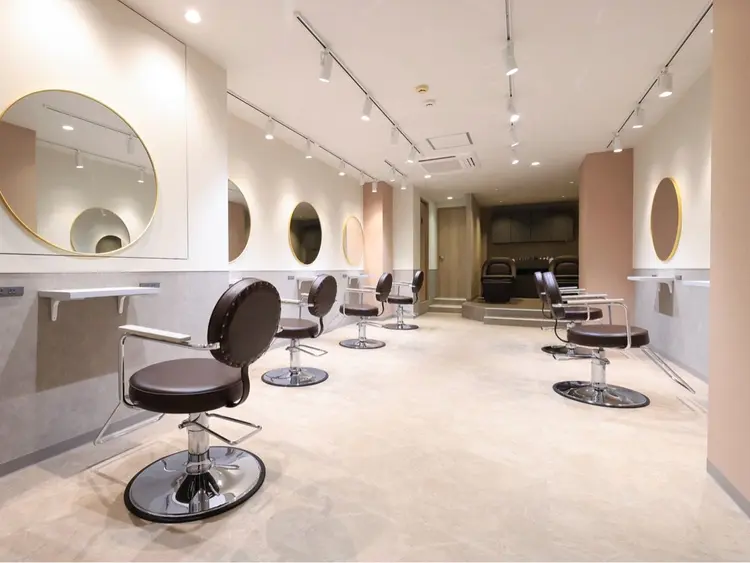 eN° by youres hair 銀座店【エン バイ ユアーズヘア】の内観・外観1