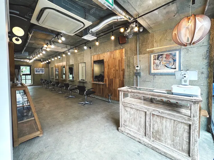 huge 表参道の内観・外観1