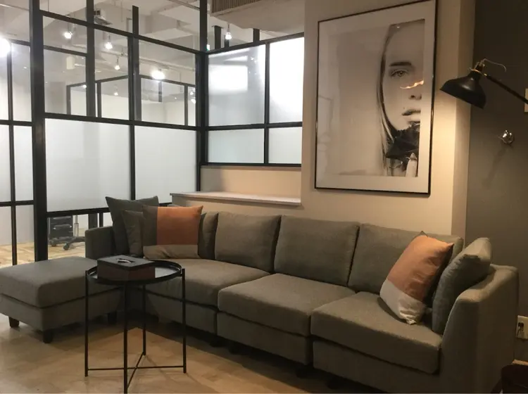 EMANON梅田店の内観・外観2