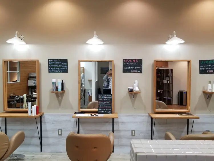 mona hair lotの内観・外観2