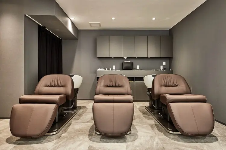 lueur by HEADLIGHT 北千住店の内観・外観2