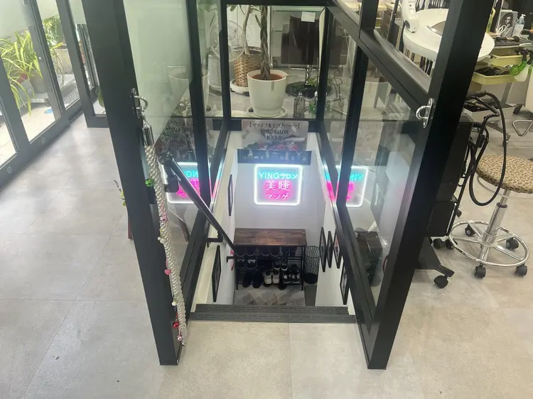 YINGサロンの内観・外観2