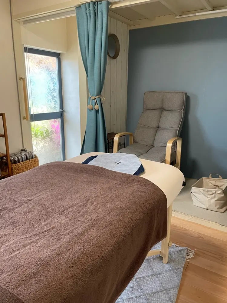 Rakuni〜もみほぐし・ストレッチ整体〜の内観・外観1