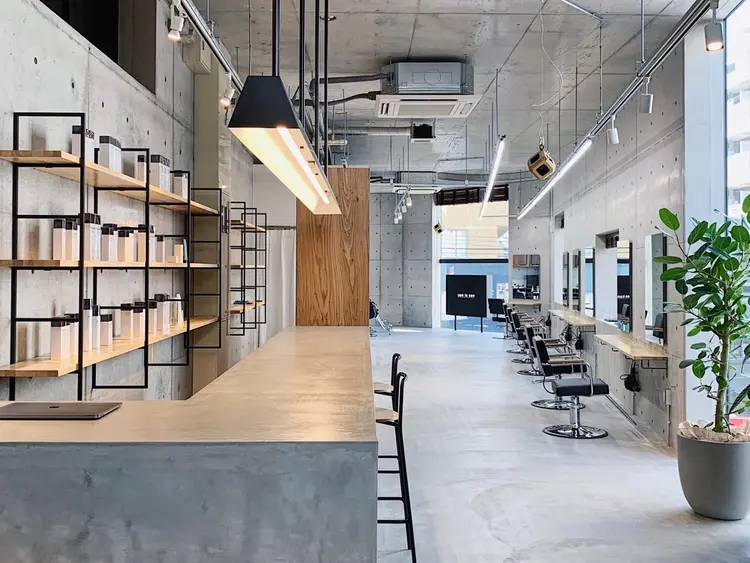 son hairの内観・外観1