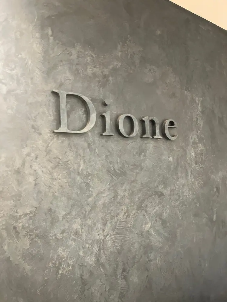 MOREB'Sの内観・外観1