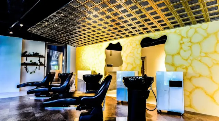 GRAN LUSSO 岡山イオン前の内観・外観1