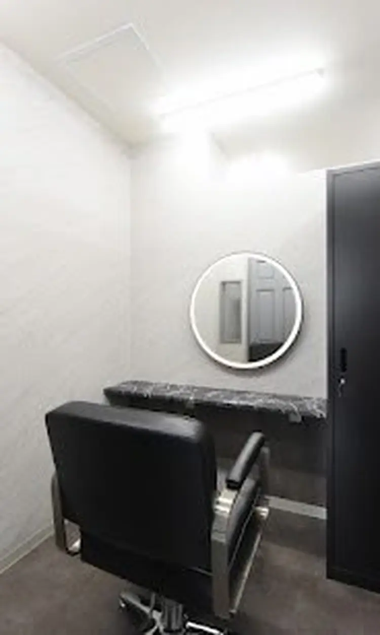 FRAME+spa&hair room なんば駅前店の内観・外観2