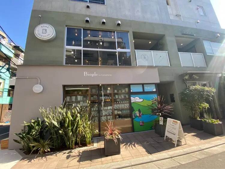 Bondの内観・外観2