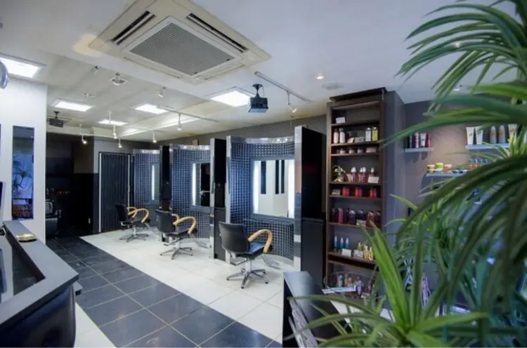 an池袋本店の内観・外観2