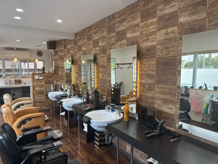 メンズサロンOMURAの内観・外観2