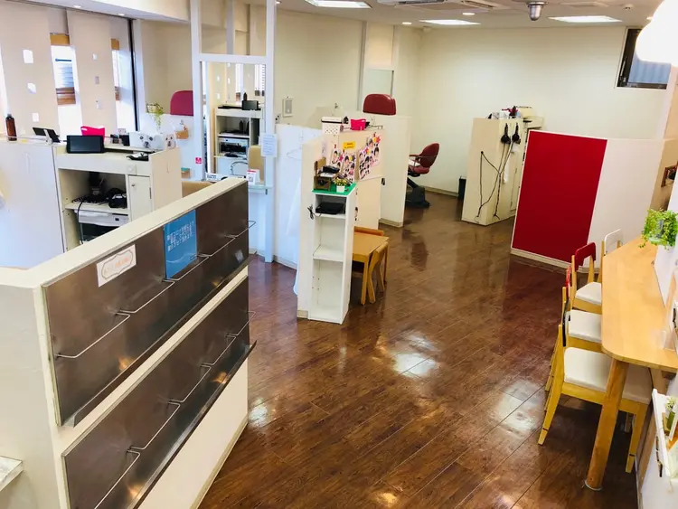 イッツ！登戸店の内観・外観1