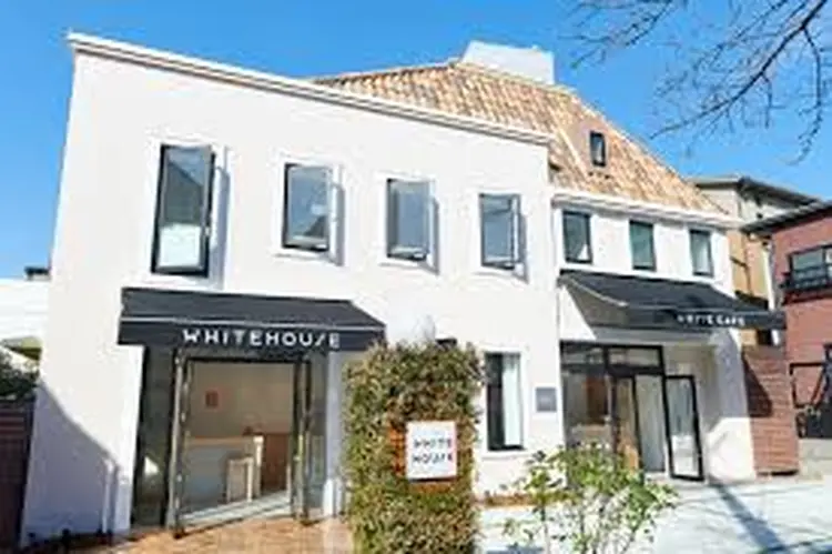 ホワイトハウス芦屋さくら並木店の内観・外観1