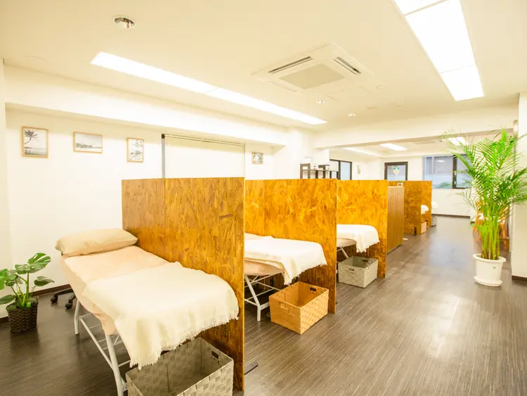 Leanalu 川崎店（レアナル川崎店)の内観・外観2