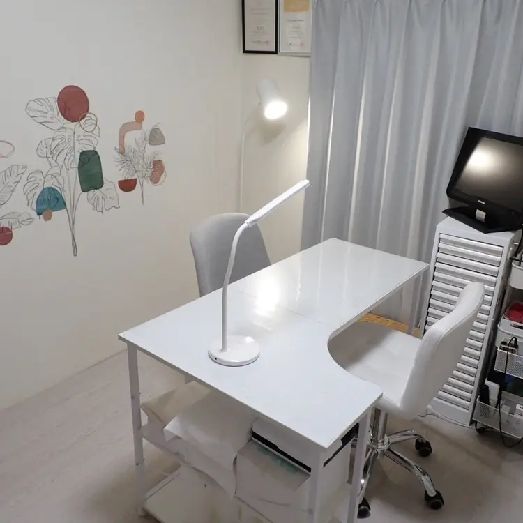 ネイルサロンCharisの内観・外観1