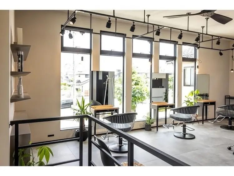 HAIR MAKE  mielの内観・外観1