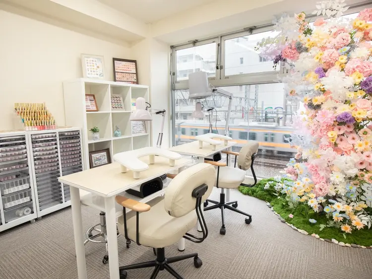 J&C Nail Salon吉祥寺の内観・外観3