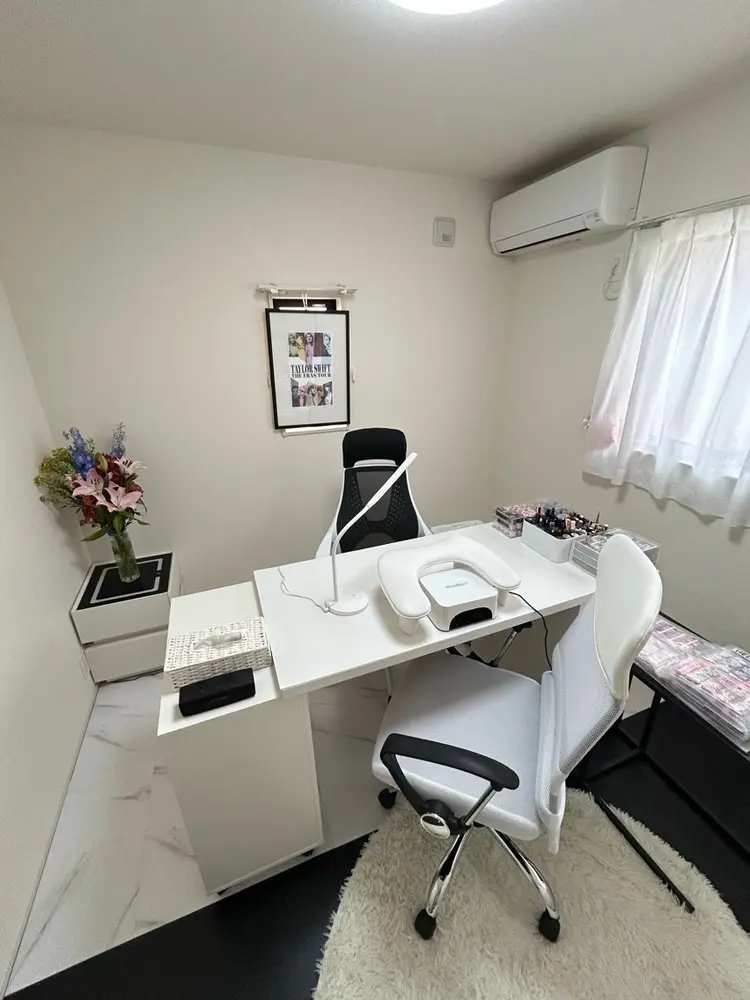 alien girlの内観・外観1