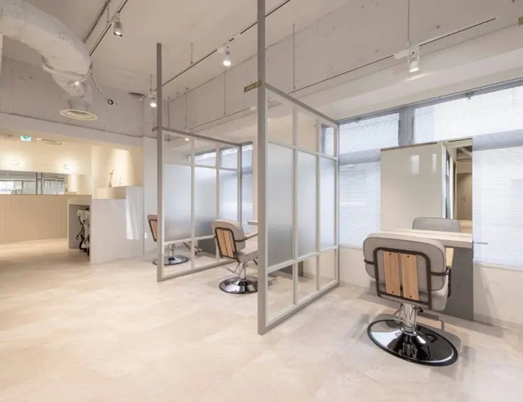 EMANON 池袋西口の内観・外観1